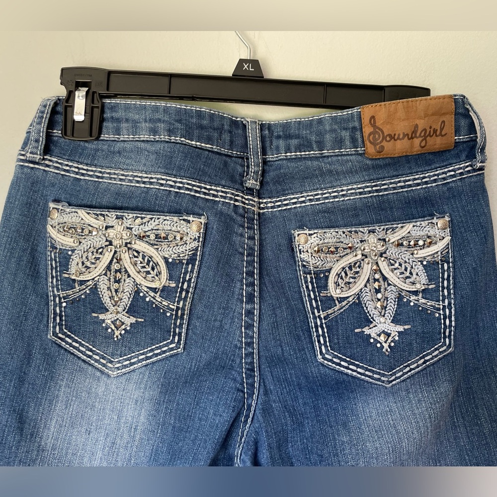 Soundgirl Cropped Jeans, Size 5